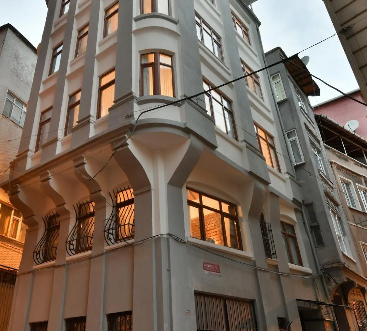 Historical & Retro House @Central Of Taksim Istanbul Apartment